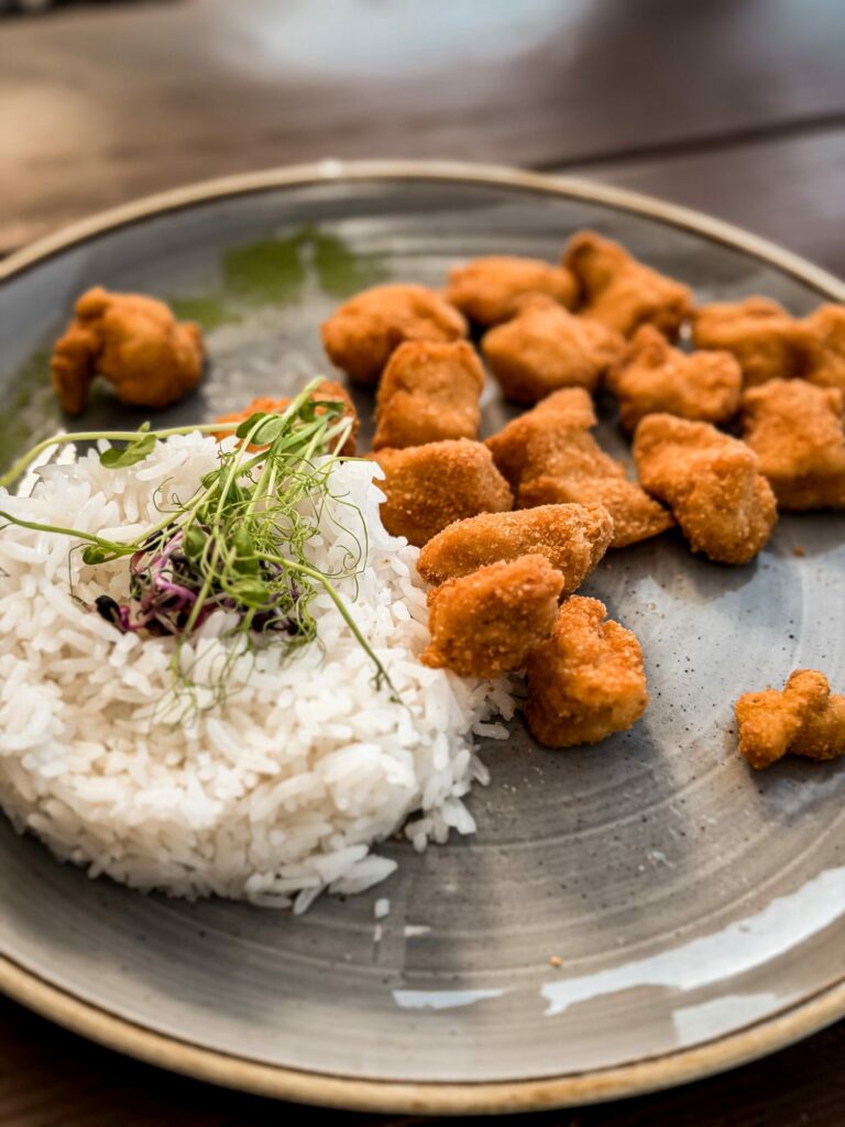 Házi nuggets rizzsel